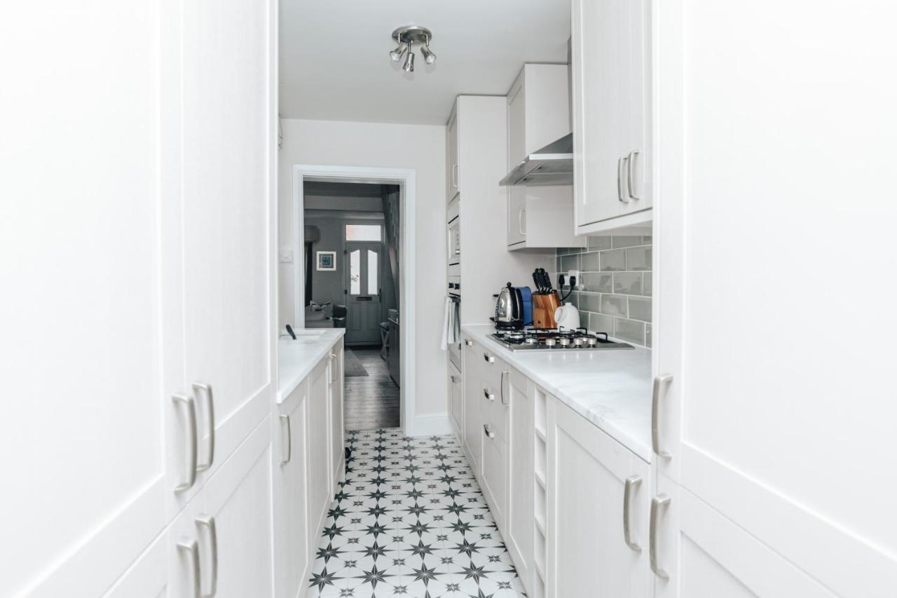 The Dragonfly - Central 2 Bedroom House Henley-on-Thames Bagian luar foto